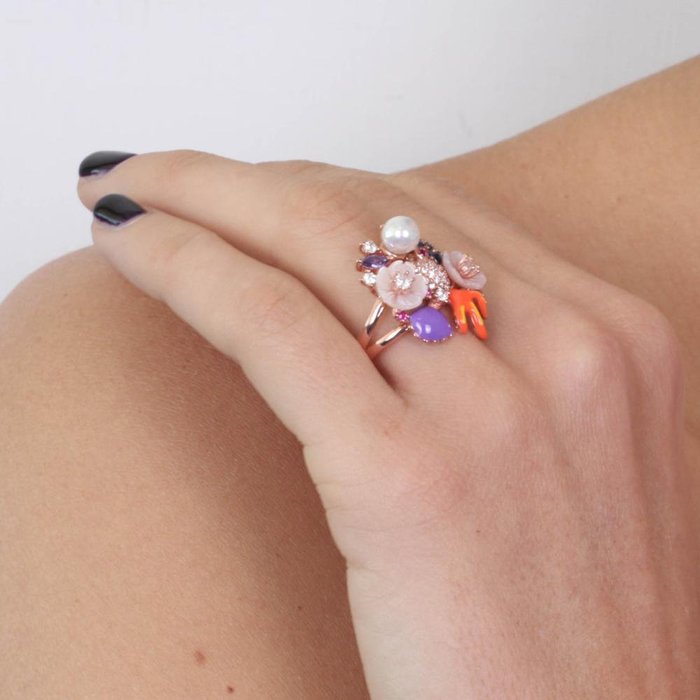 Bague en argent 925 avec fleurs en nacre, émaux colorés, perle de rivière et zircons blancs