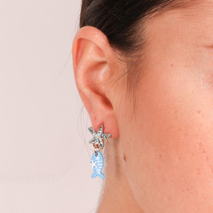 Boucles d'oreilles en métal avec étoile de mer et poisson bleu