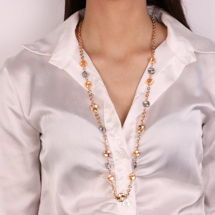 Collier en métal avec cristaux colorés inspiré du verre de Murano
