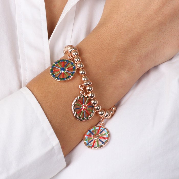 Metal bracelet with sphere mesh, with Sicilian chariot wheel charms, embellished with colored enamels