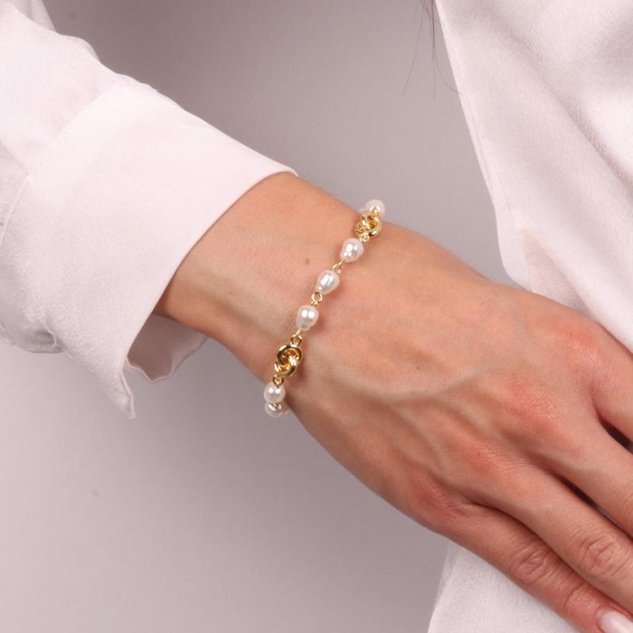 Bracelet en métal avec perles